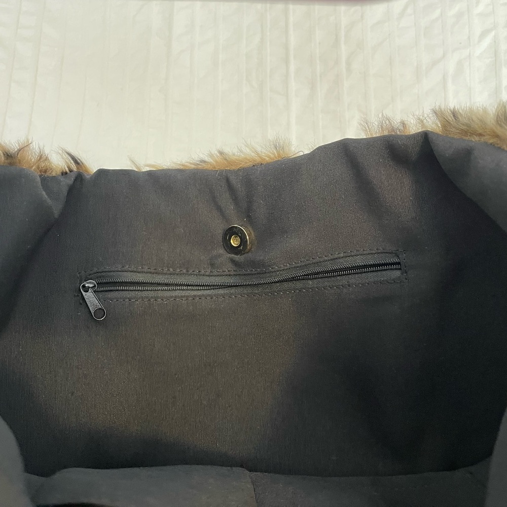 Faux fur tote in great condition fashionable laptop or everyday shopping tote - Picture 7 of 11